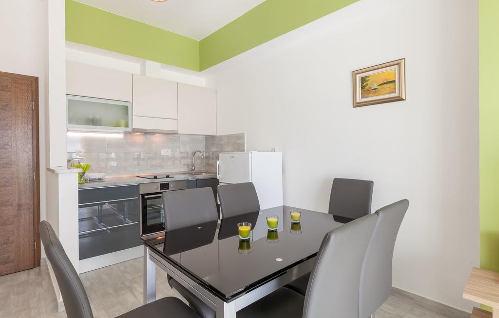 Kike Apartment *